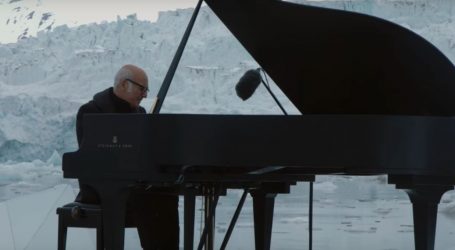 Watch A Pianist Play A Heartbreaking Funeral Song For The Arctic