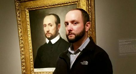 10 Times People Found Their Twins In Museums